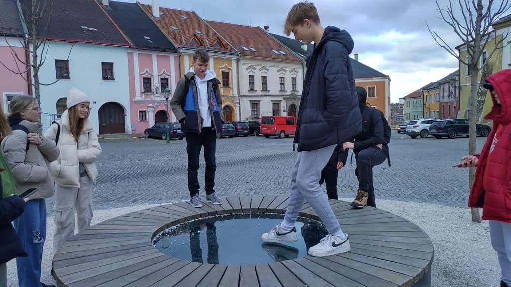 Fotografie z článku: Vánoční bowling s VIII.B