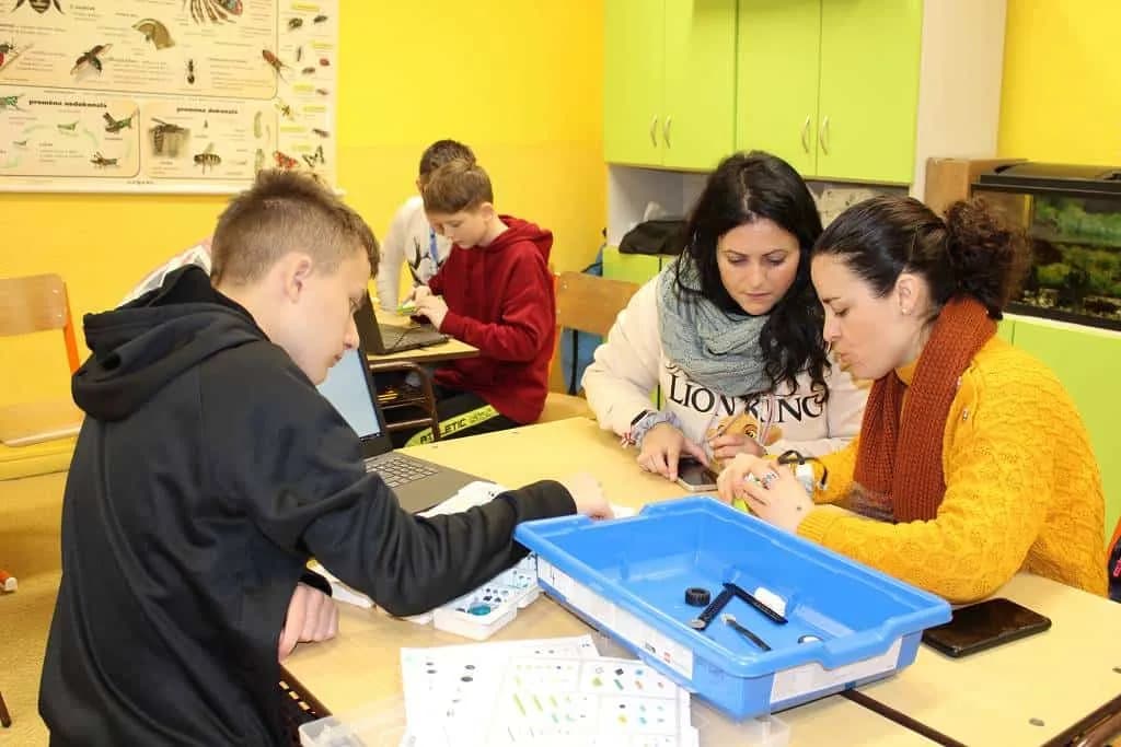Fotografie z článku: Španělské pedagožky z Cadizu na jobshadowingu v Horní Moštěnici