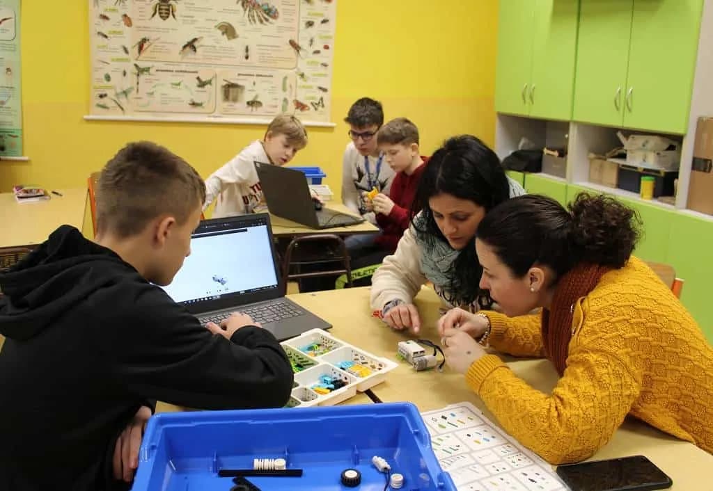 Fotografie z článku: Španělské pedagožky z Cadizu na jobshadowingu v Horní Moštěnici