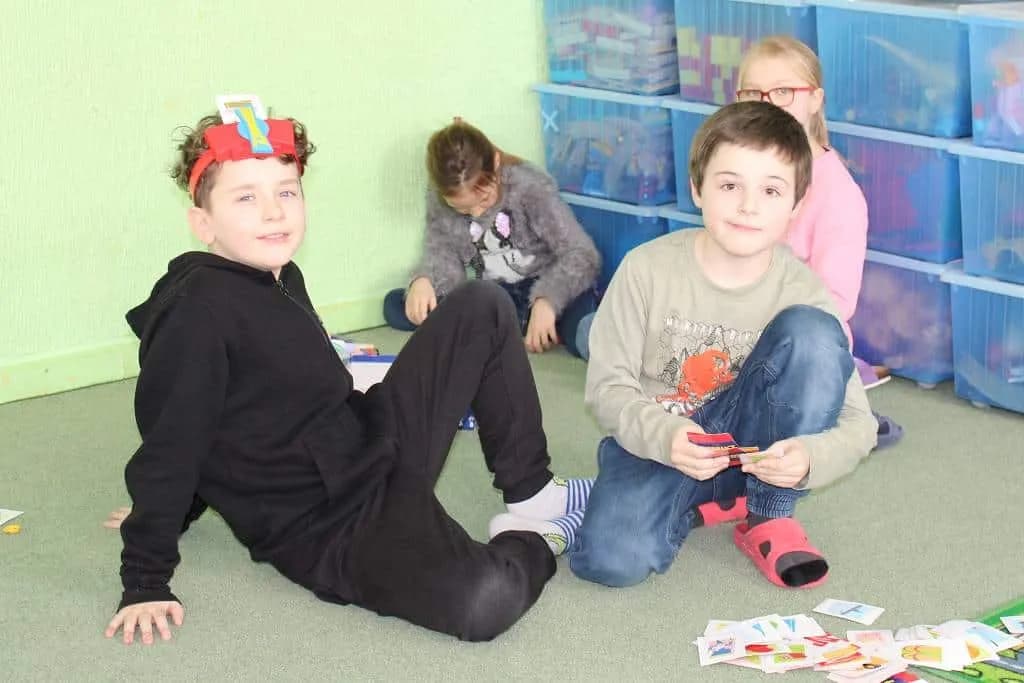 Fotografie z článku: Soutěže ve společenských hrách u Smajlíků
