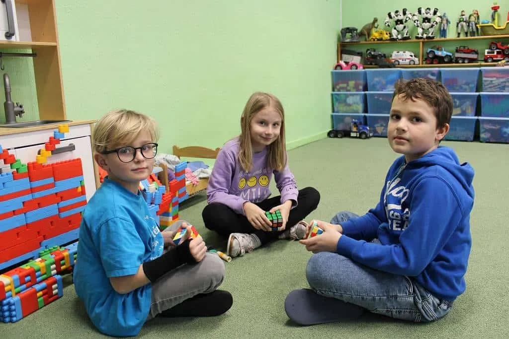 Fotografie z článku: Soutěže ve společenských hrách u Smajlíků