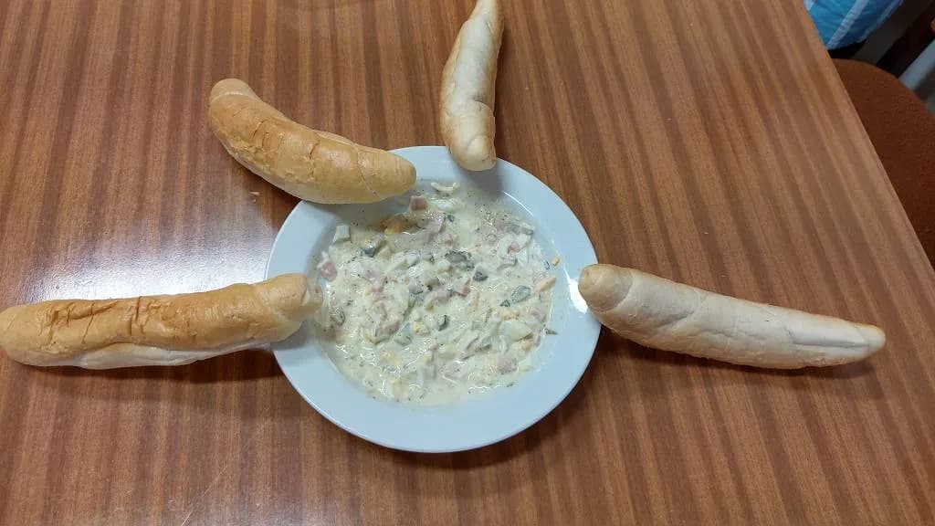 Fotografie z článku: Pracovní činnosti - práce našich žáků
