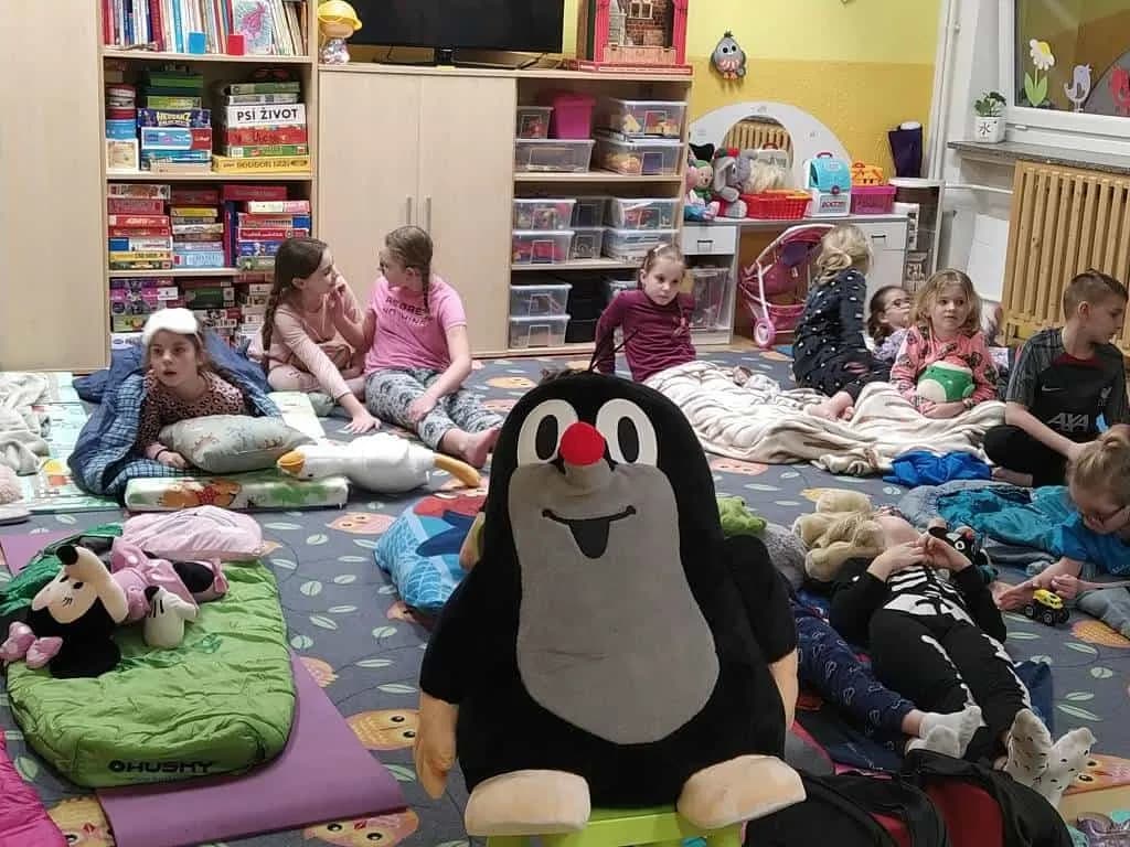 Fotografie z článku: Noc s Andersenem
