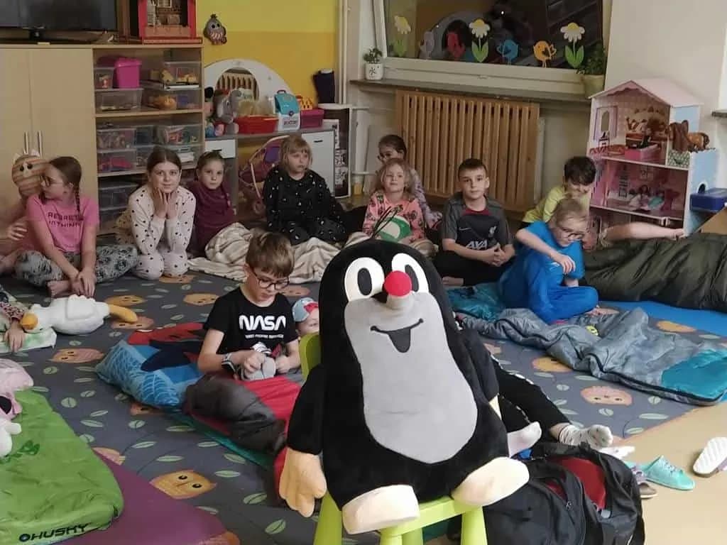 Fotografie z článku: Noc s Andersenem