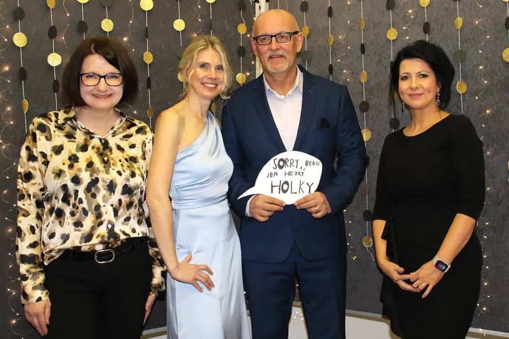 Fotografie z článku: Žákovský ples 2024