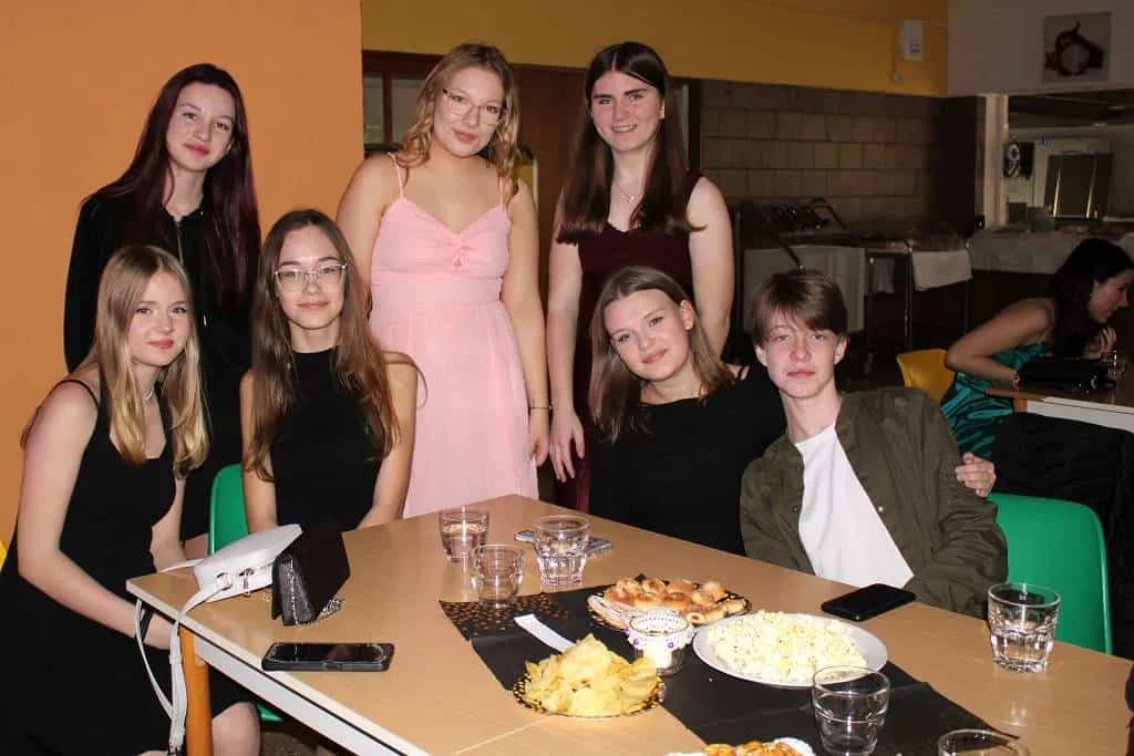 Fotografie z článku: Žákovský ples 2024