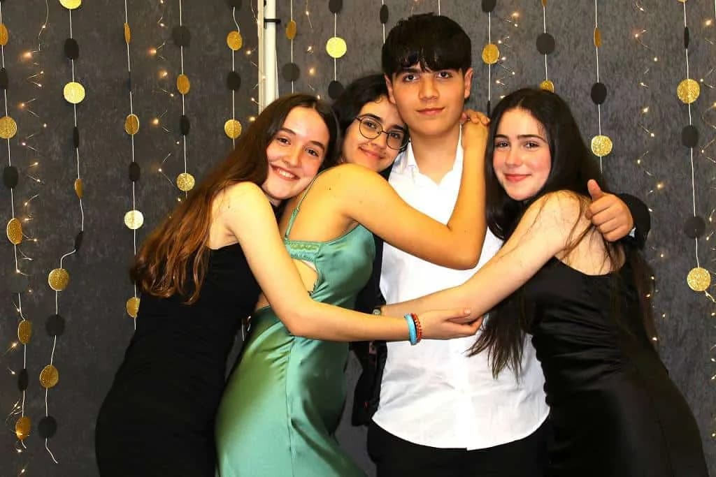 Fotografie z článku: Španělští žáci z Cadizu na návštěvě v Horní Moštěnici