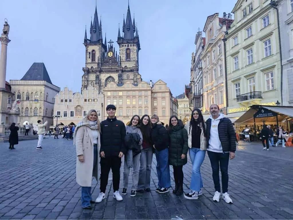 Fotografie z článku: Španělští žáci z Cadizu na návštěvě v Horní Moštěnici