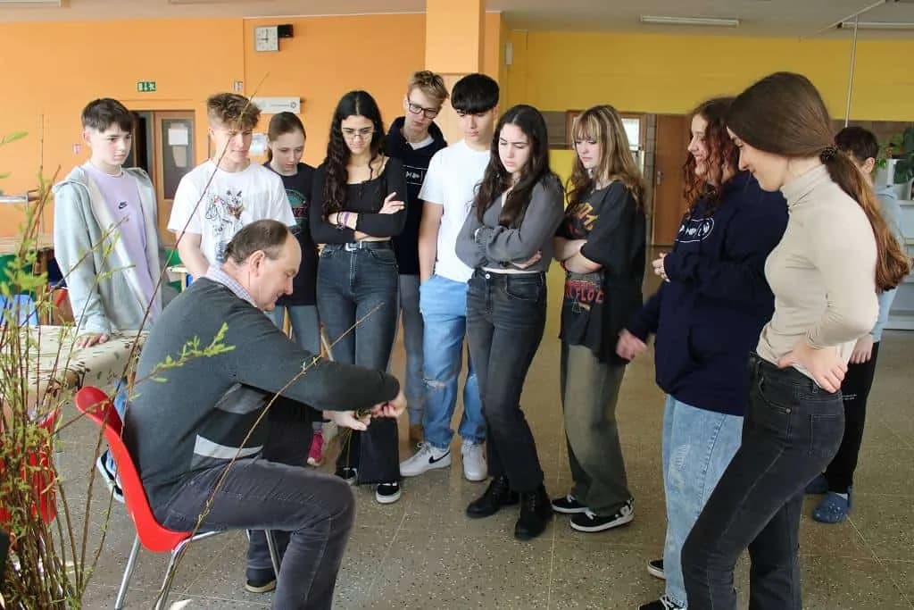 Fotografie z článku: Španělští žáci z Cadizu na návštěvě v Horní Moštěnici