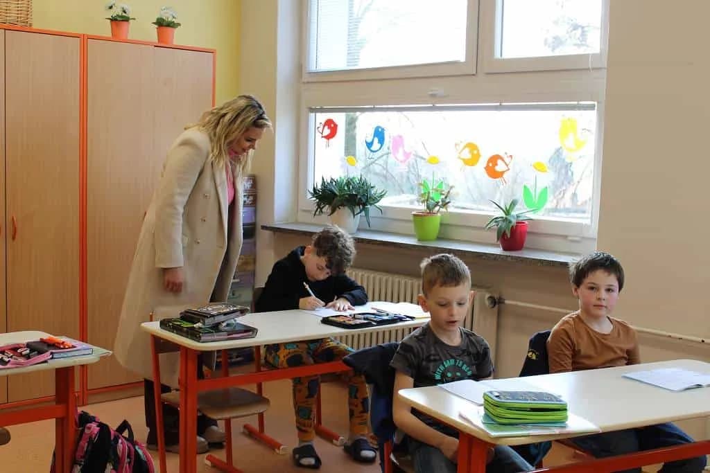 Fotografie z článku: Španělští žáci z Cadizu na návštěvě v Horní Moštěnici