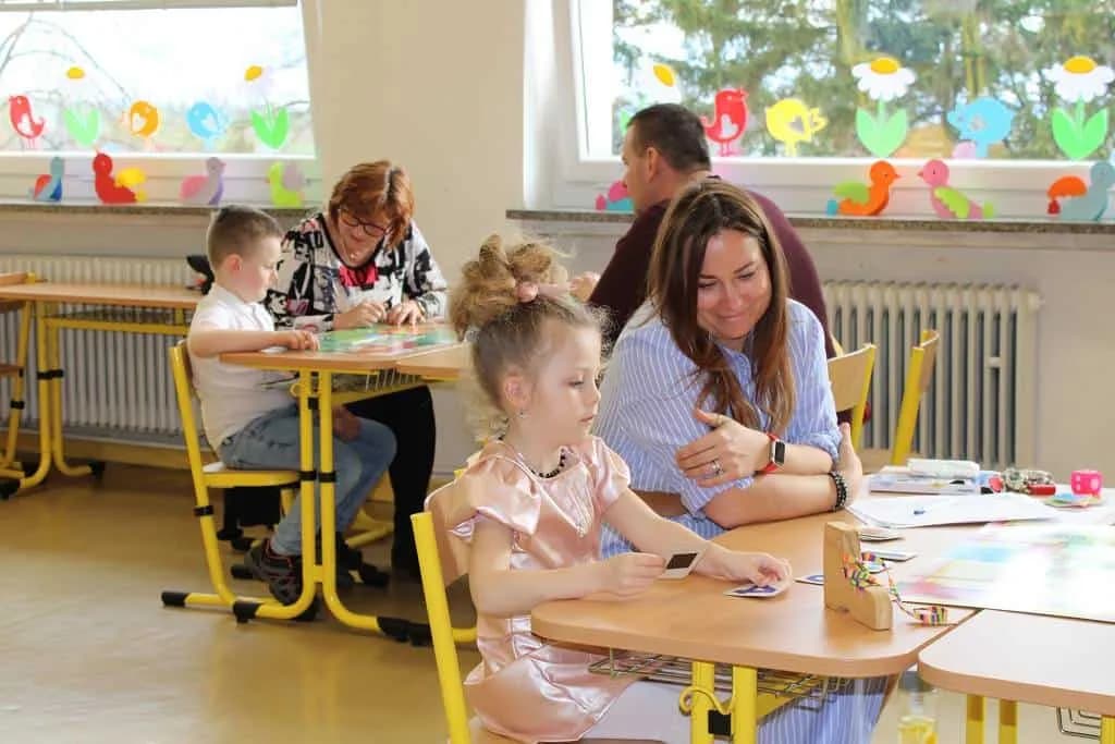 Fotografie z článku: Jak jsme byli u zápisu