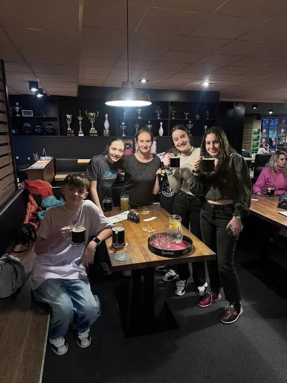 Fotografie z článku: Španělští žáci z Cadizu na návštěvě v Horní Moštěnici