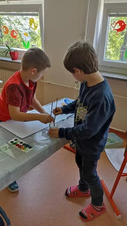 Fotografie z článku: Den kosmonautiky ve II. B