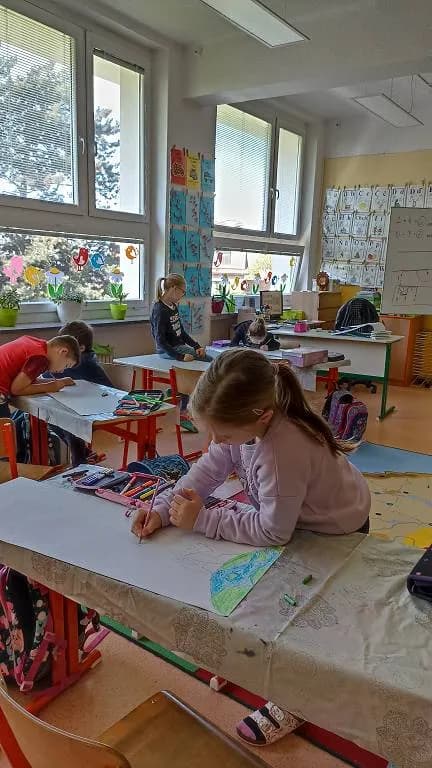 Fotografie z článku: Den kosmonautiky ve II. B