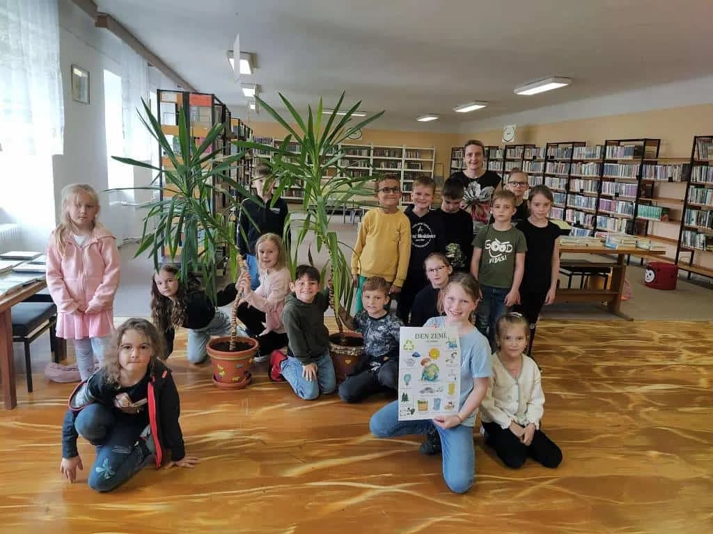 Fotografie z článku: Jarní návštěva knihovny