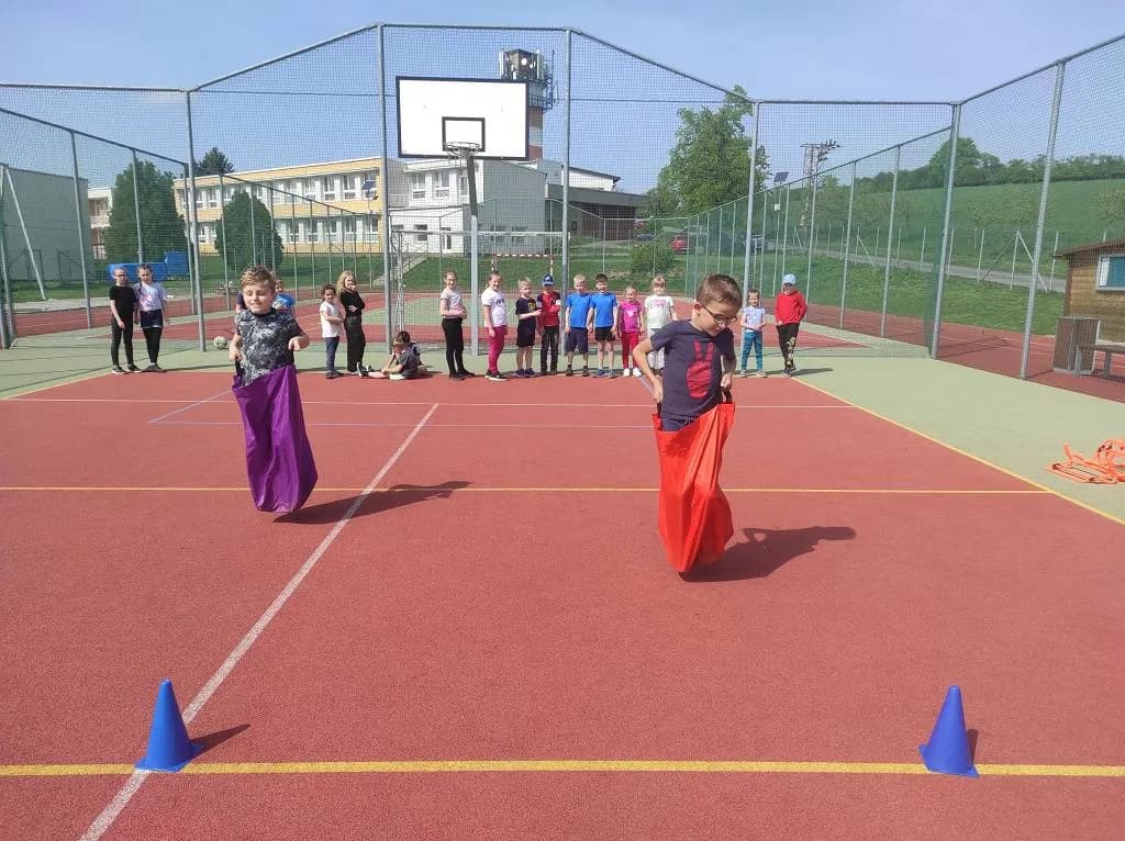 Fotografie z článku: Jarní olympiáda u Soviček