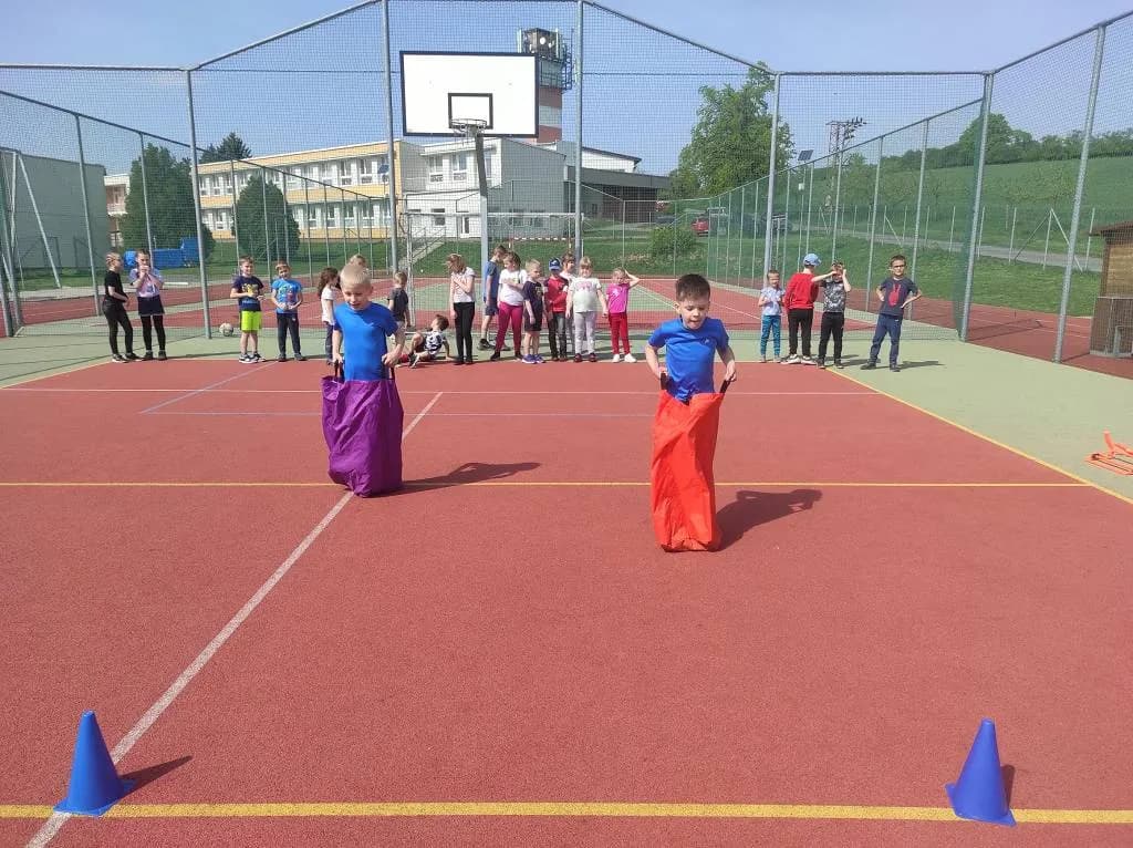Fotografie z článku: Jarní olympiáda u Soviček