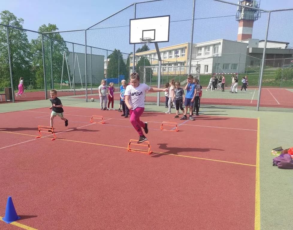 Fotografie z článku: Jarní olympiáda u Soviček