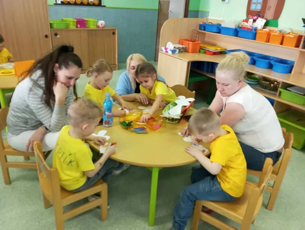 Fotografie z článku: Jarní dílničky u Sluníček
