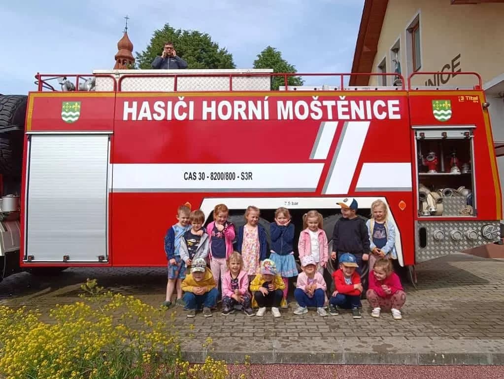 Fotografie z článku: MŠ v hasičské zbrojnici