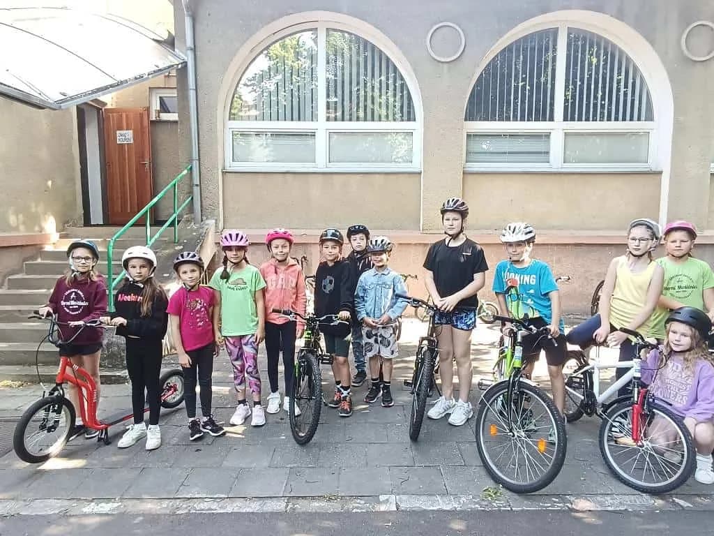 Fotografie z článku: Dopravní výchova se III. A a IV. A