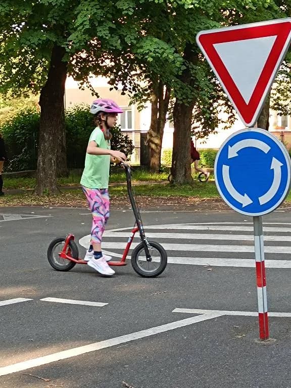 Fotografie z článku: Dopravní výchova se III. A a IV. A