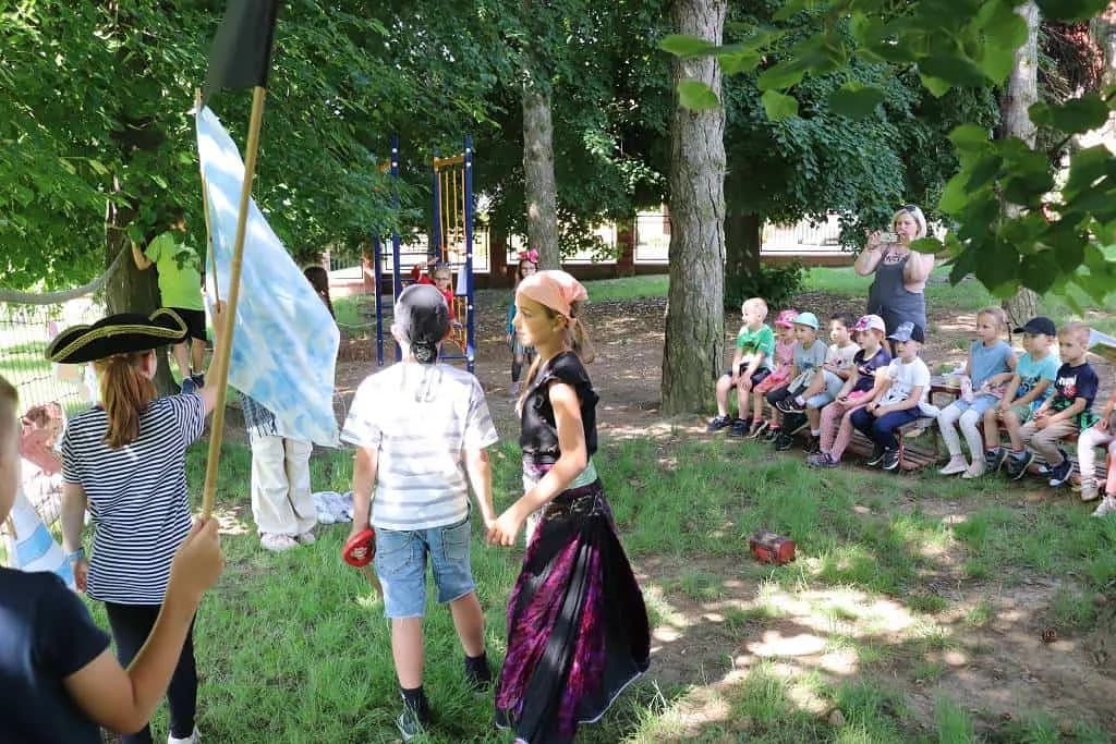 Fotografie z článku: Koťata a ll. A spolu kamarádí