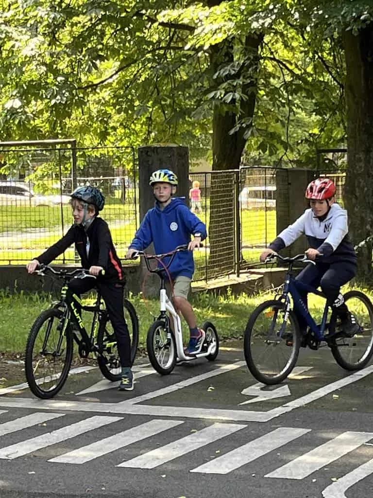 Fotografie z článku: Dopravní výchova se III. A a IV. A