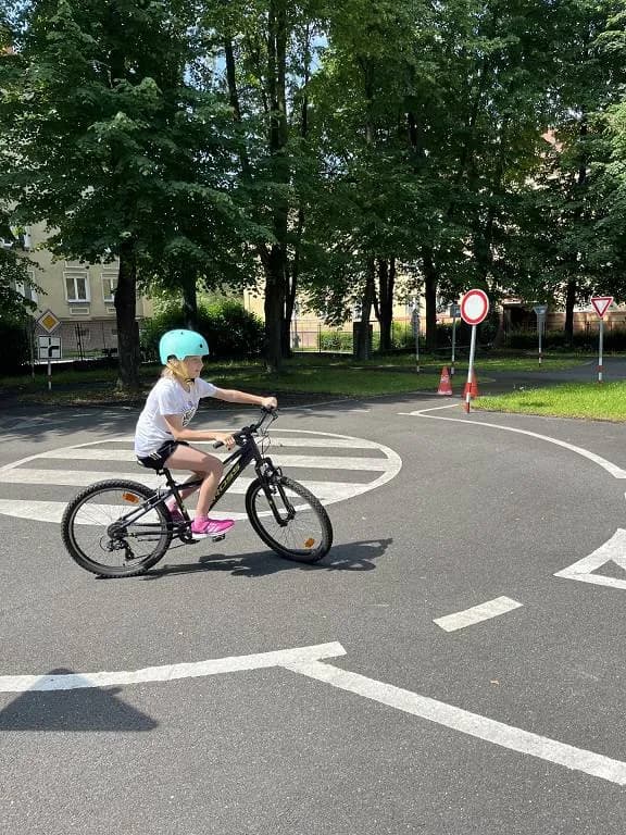 Fotografie z článku: Dopravní výchova se III. A a IV. A