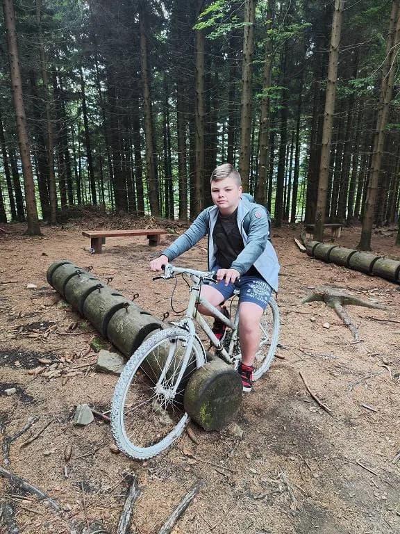 Fotografie z článku: Výlet VI. B do Rožnova p. R.