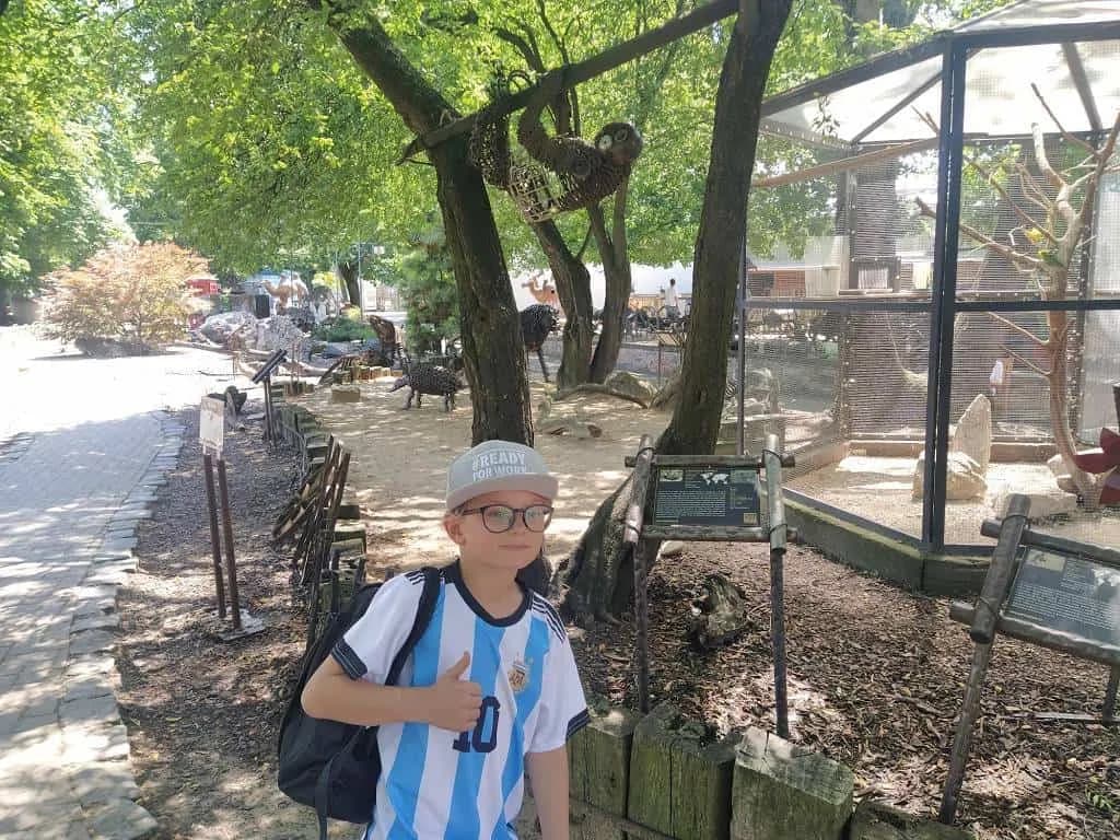 Fotografie z článku: Výlet 1. a 2. tříd do Kovozoo