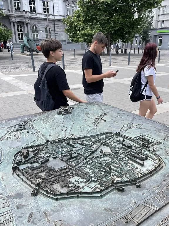 Fotografie z článku: Výlet VIII. A do Brna