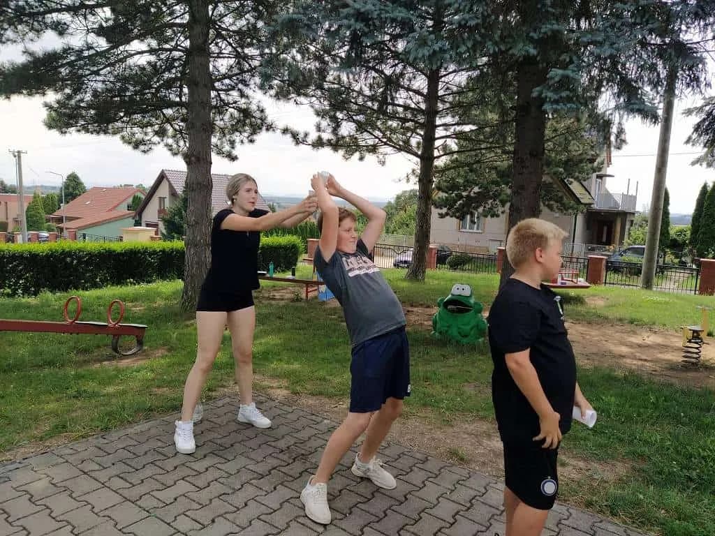 Fotografie z článku: Přívesnický tábor Malý věděc
