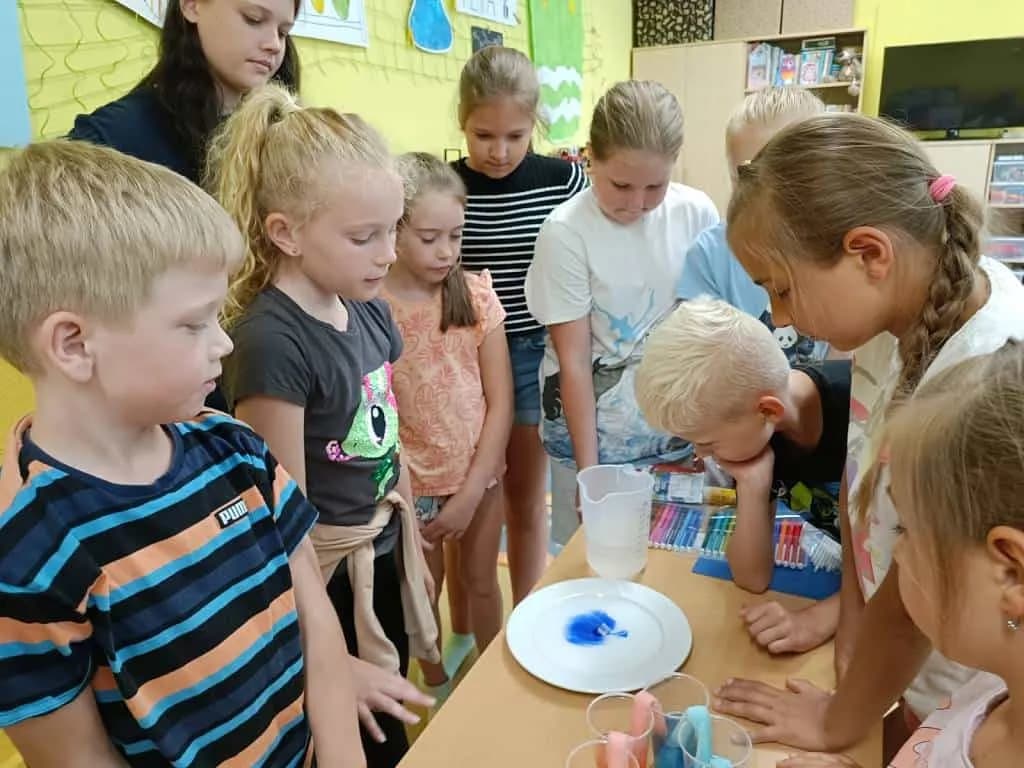 Fotografie z článku: Přívesnický tábor Malý věděc
