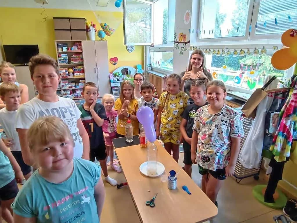 Fotografie z článku: Přívesnický tábor Malý věděc