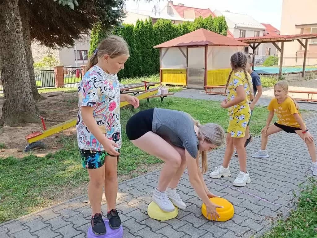 Fotografie z článku: Přívesnický tábor Malý věděc
