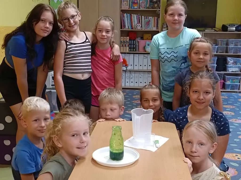 Fotografie z článku: Přívesnický tábor Malý věděc