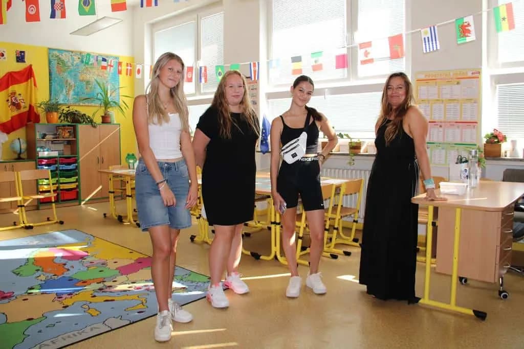 Fotografie z článku: Den otevřených dveří 7. 9. 2024 - 60. výročí školy