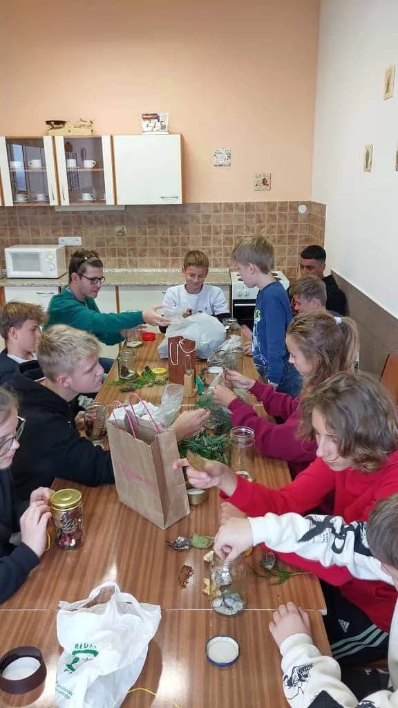 Fotografie z článku: Pracovní činnosti se sedmáky