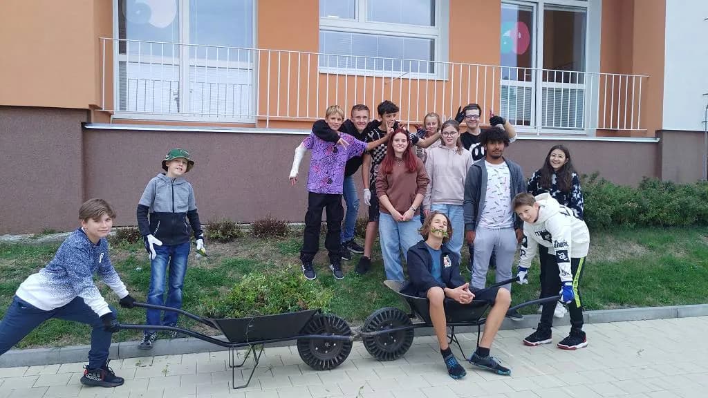 Fotografie z článku: Pracovní činnosti se sedmáky