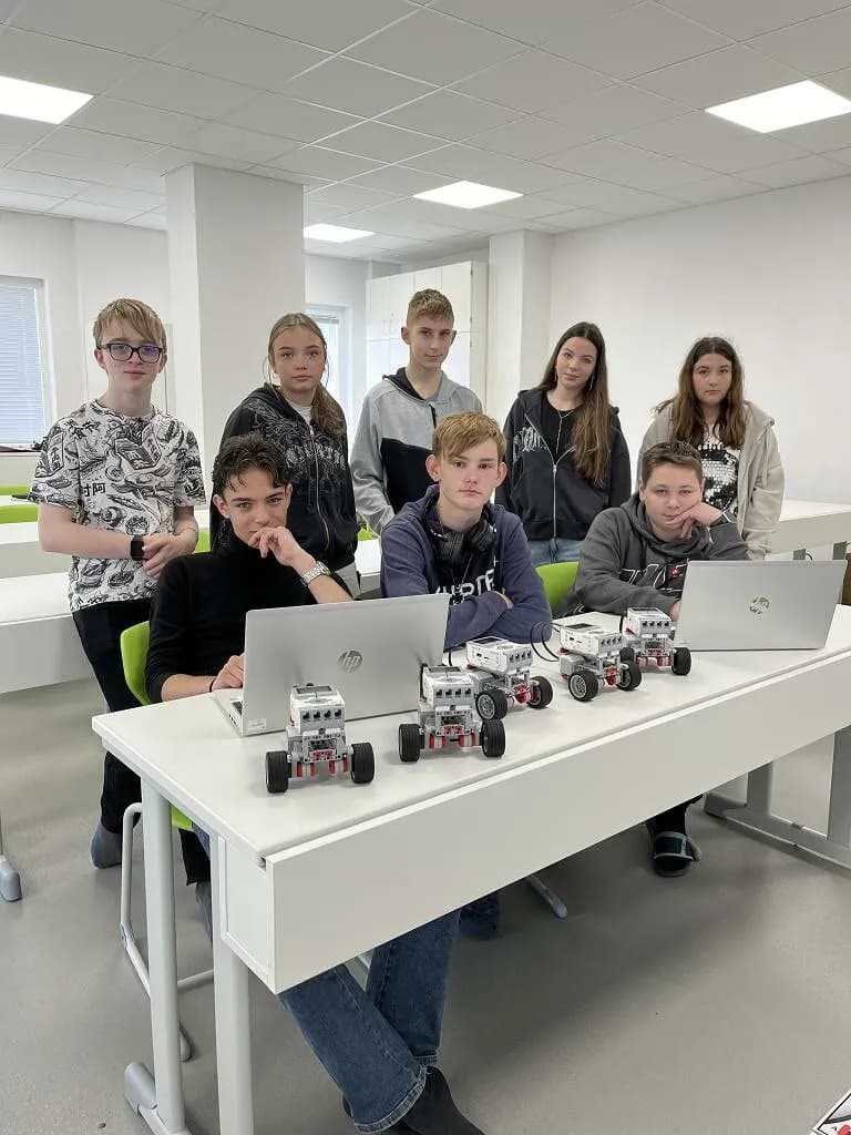 Fotografie z článku: Programování s robotickou stavebnicí Lego Mindstorms EV3