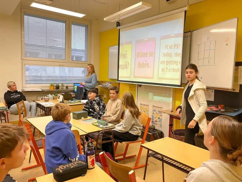 Fotografie z článku: Tic-Tac-Toe, Unfair game a komiksy ve výuce