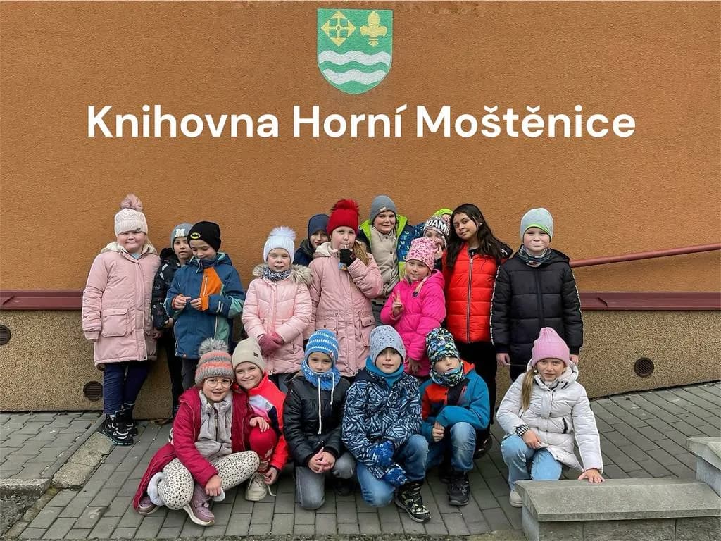 Fotografie z článku: Smajlíci v knihovně