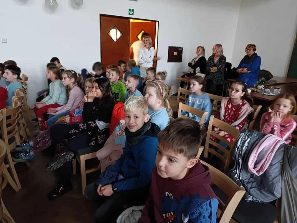 Fotografie z článku: Vánoční vystoupení s Pomněnkou a Rubínkou