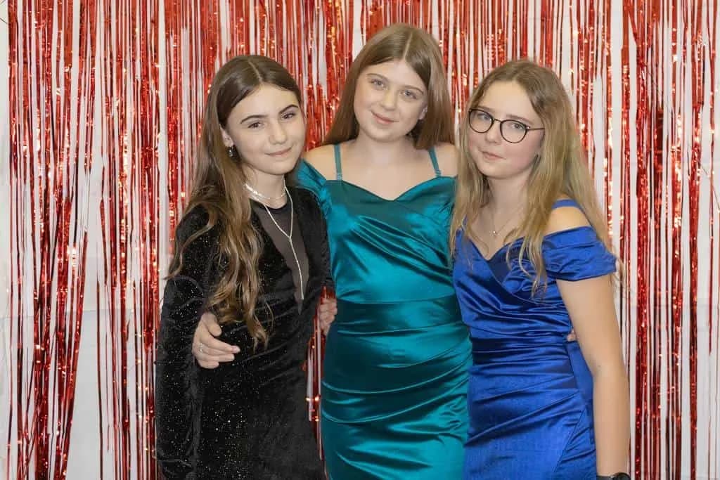 Fotografie z článku: Druhý ročník Žákovského plesu přinesl spoustu zábavy!