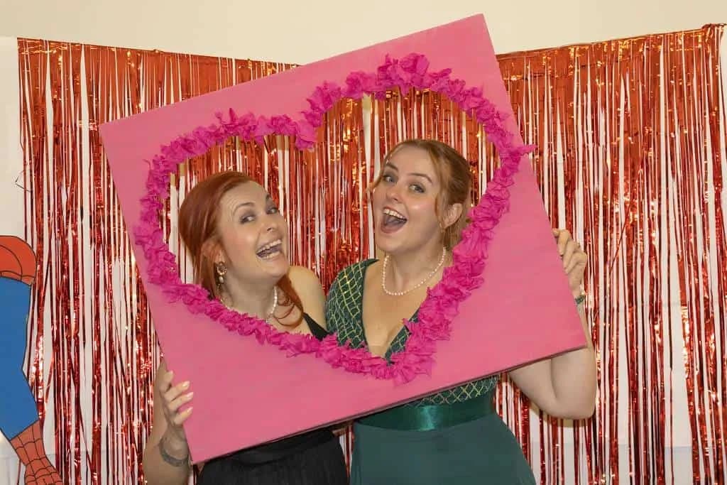 Fotografie z článku: Druhý ročník Žákovského plesu přinesl spoustu zábavy!