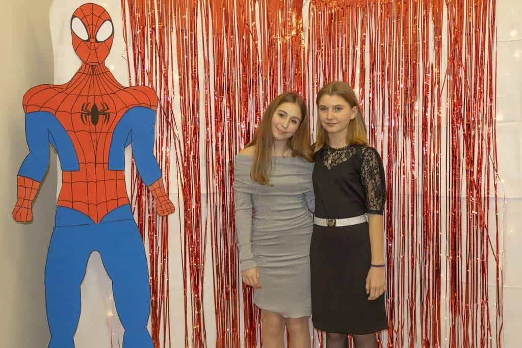 Fotografie z článku: Druhý ročník Žákovského plesu přinesl spoustu zábavy!