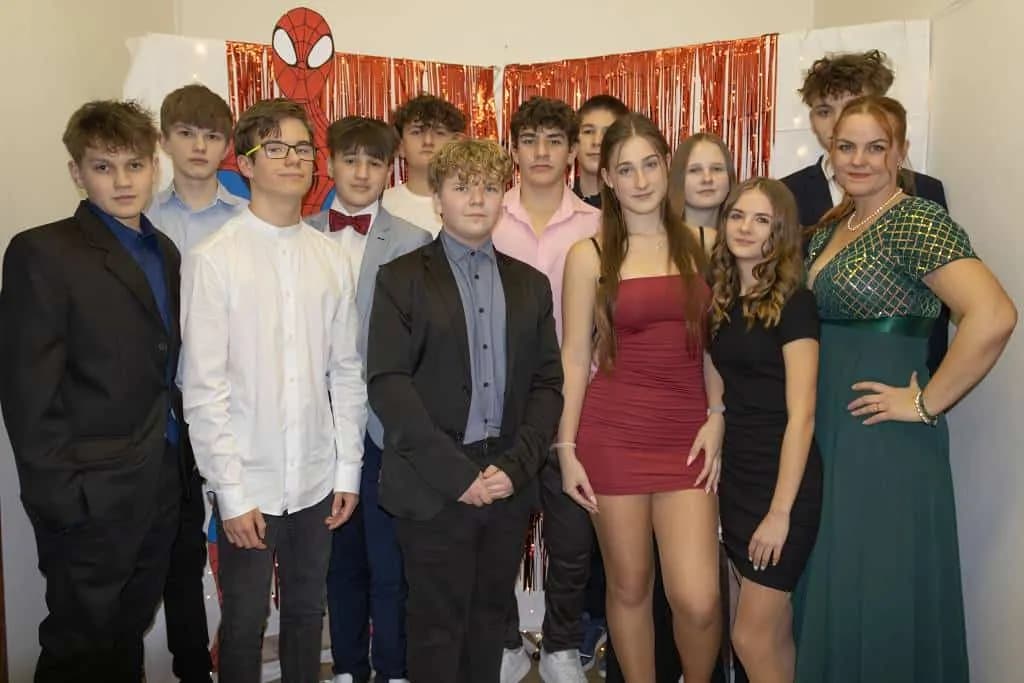Fotografie z článku: Druhý ročník Žákovského plesu přinesl spoustu zábavy!