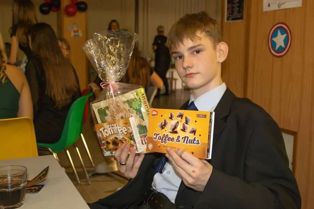 Fotografie z článku: Druhý ročník Žákovského plesu přinesl spoustu zábavy!