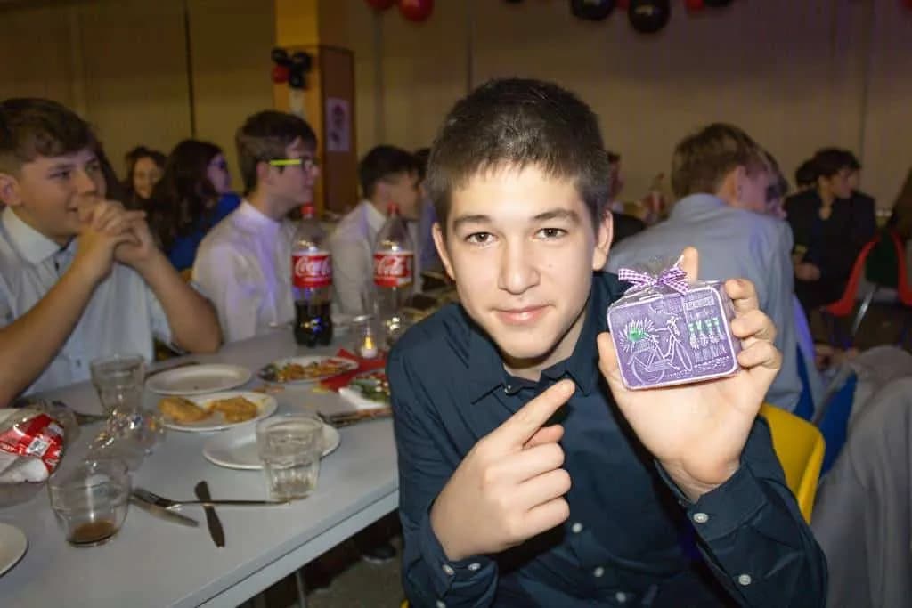 Fotografie z článku: Druhý ročník Žákovského plesu přinesl spoustu zábavy!